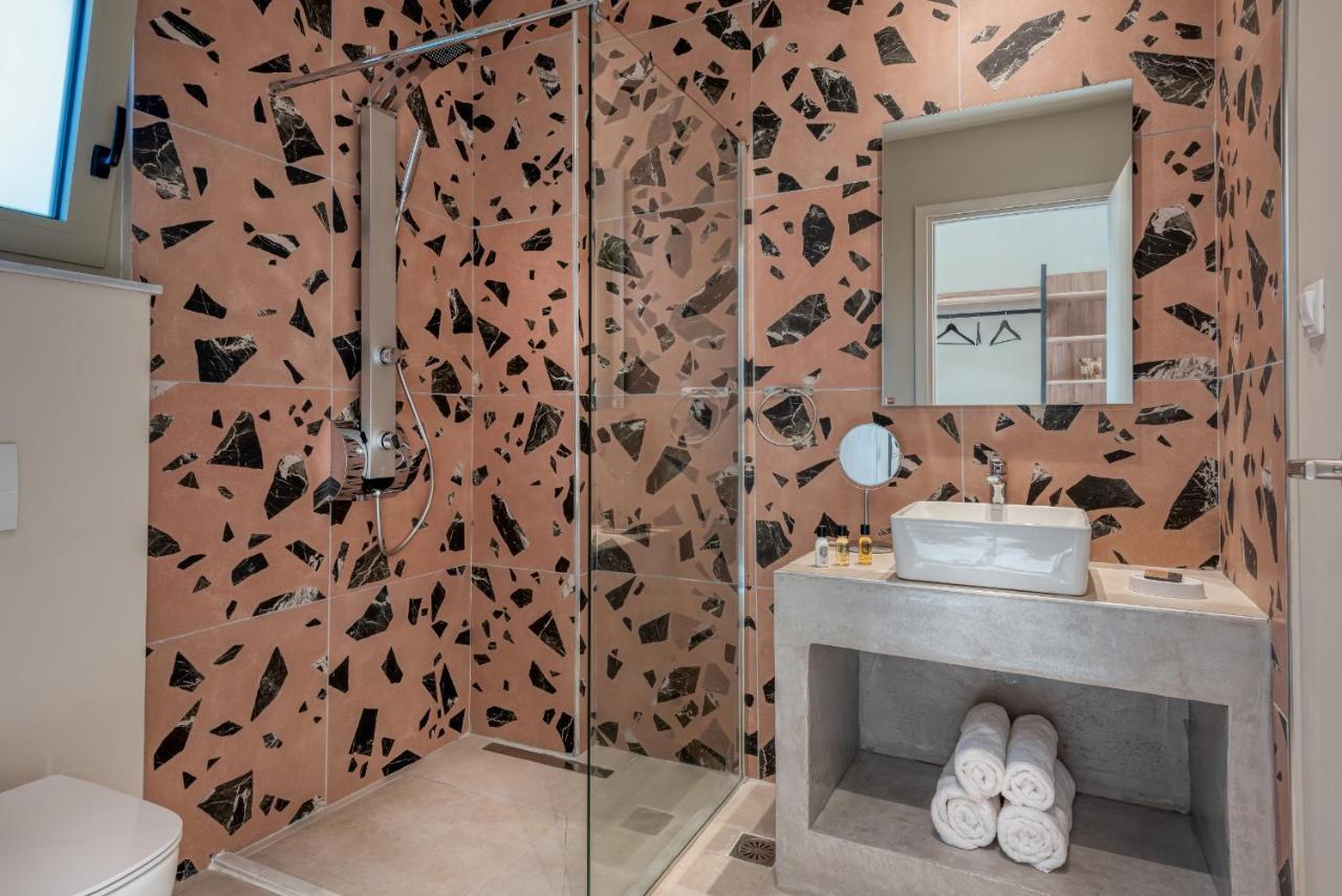 Saronis Suites Saronida 외부 사진