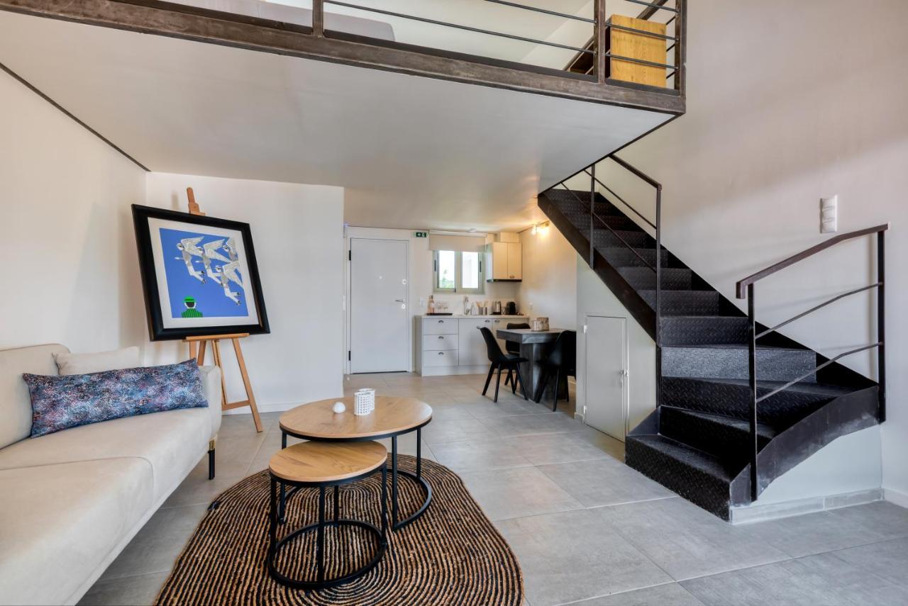 Saronis Suites Saronida 외부 사진