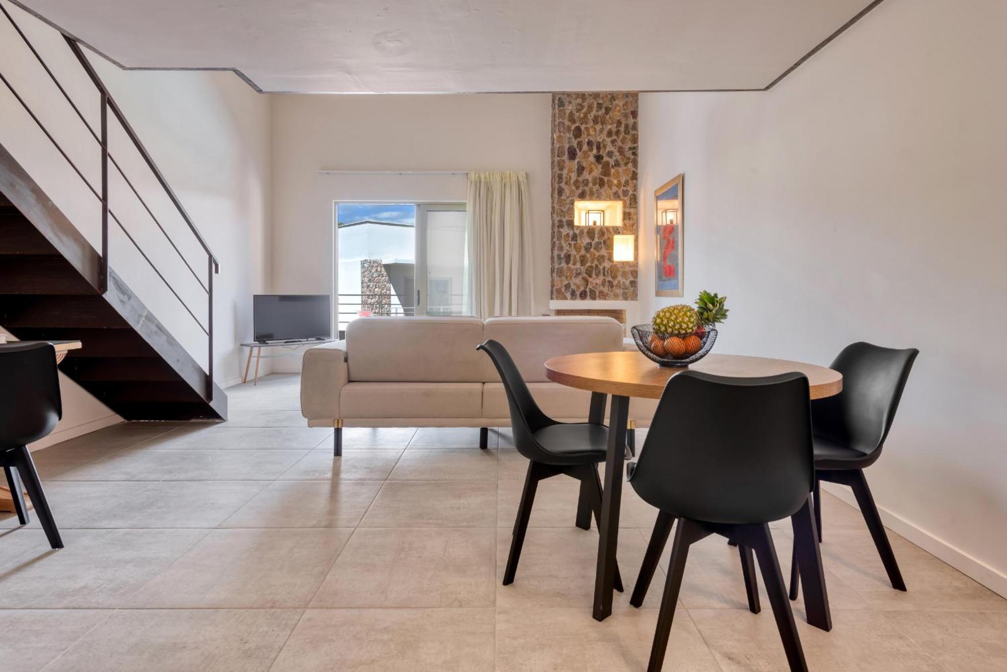 Saronis Suites Saronida 외부 사진
