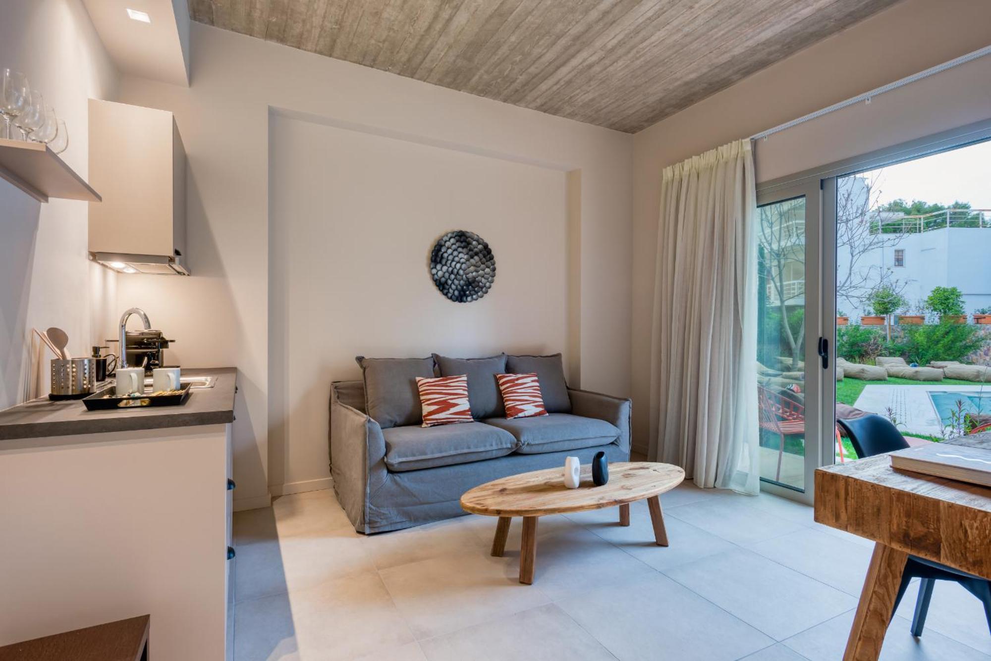 Saronis Suites Saronida 외부 사진