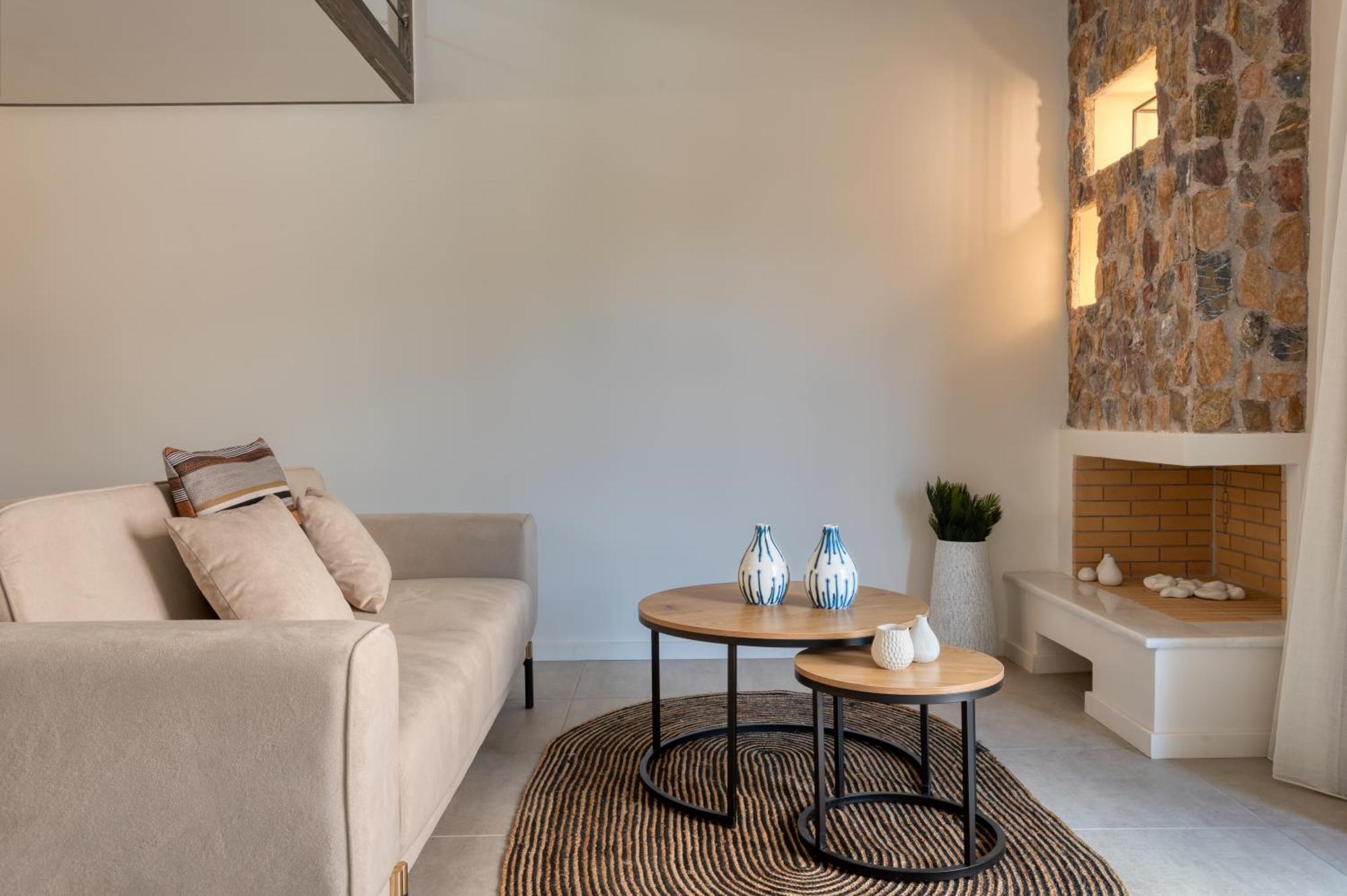 Saronis Suites Saronida 외부 사진