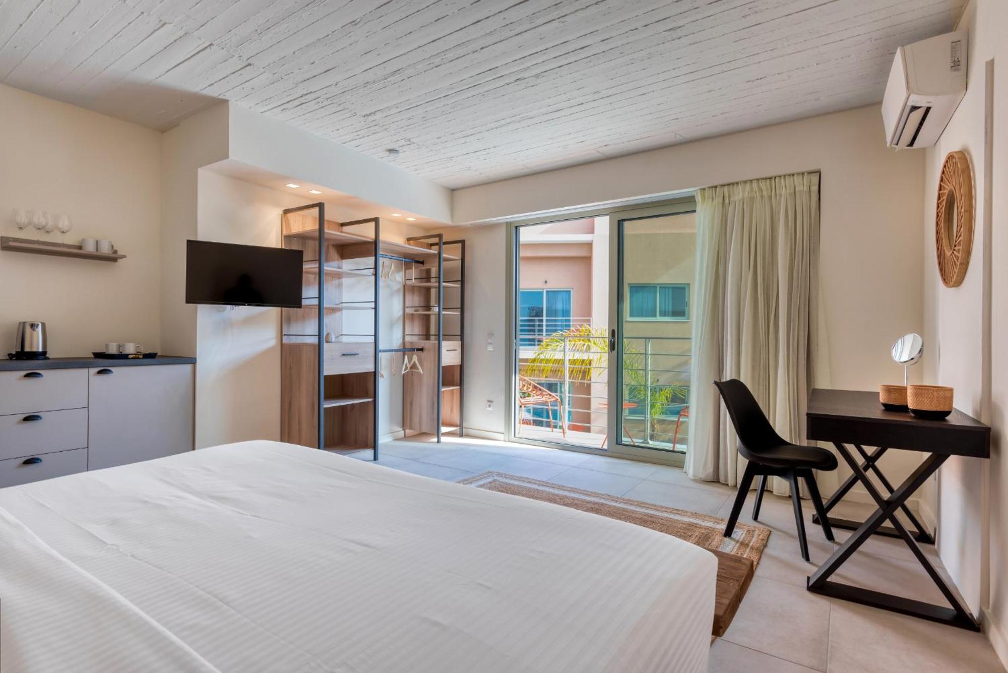 Saronis Suites Saronida 외부 사진